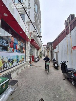 ngô gia tự - việt hưng - bán đất tặng nhà cấp 4 - 50m2 - ô tô thông - 8 tỷ - kinh doanh đỉnh