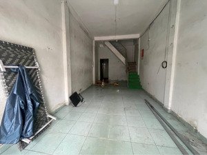 cho thuê nhà 4 tầng mt #lý_thái_ tổ trung tâm hải châu gân ngay chợ lớn nhất đà nẫng
16tr/ th