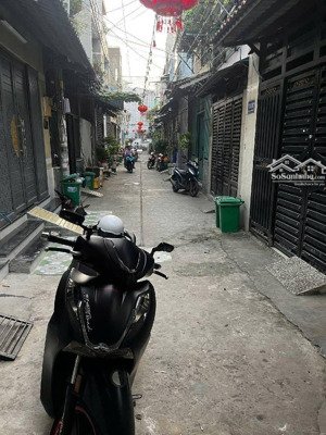 nhà cấp 4,tiện xây mới, 3tỉ 790,ngay mã lò giáp lê văn quới bình trị đông,sổ vuông vức, ko lộ giới