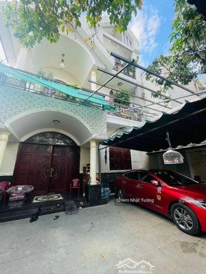 nhà bán rộng lớn như biệt thự, hẻm 8m thông, 3 tầng kiên cố, 10m x 27m, hương lộ 2, lê văn quới