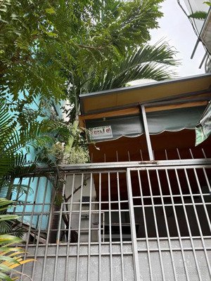 nhà 2 tầng - hẻm đường số - tân thuận quận 7 - 84m2 (4,2x20) - 9,5 tỉ