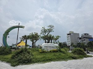 bán nhà ngọc thụy - 7 tầng thang máy - gara ô tô - full nội thất cao cấp - đường 9m