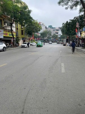 cc bán đất tây hồ, lô góc 117,9m2 nở hậu, ô tô, gần phố, cạnh hồ tây, 237 triệu.