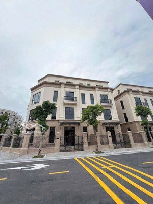 bán căn liền kề tn2 - 80m2 - 24 tỷ - cạnh vườn hoa và gần hồ 32ha