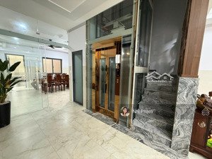 nhà mới đẹp điên vào ở ngay trước tết có thang máy ngay đh cảnh sát linh tây an ninh nhất thủ đức