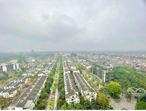 bán căn 2 ngủ full đồ hướng đông năm giá chỉ 4,3 tỉ