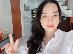 bán nhà kế bên eon tân phú 2 tầng hẻm 6m xe hơi ngủ trong nhà . full nội thất sang xịn . 2pn 2tolet