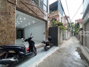 gần ô tô phố bạch mai, thang máy, phân lô, 2 thoáng, trước nhà sân rộng, 3m, dt 45m*5.