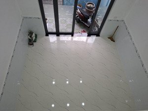 cho thuê nhà: mới xây _ nguyên căn hẻm đường 9_linh tây