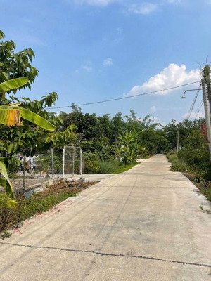 bán hơn 2000m2 đất lộc thạnh, lộc ninh, bình phước, lh 