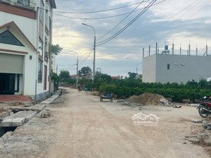chị gái gửi bán lô đất đấu giá hoàng trạch - mễ sở - văn giang - hưng yên 85m2 sát vđ4