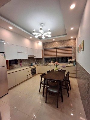 bán nhà mặt tiền thăng long, phường 4 quận tân bình (4*16) chỉ 10 tỷ