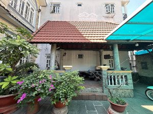 Biệt Thự Mini Nằm Sát Phạm Văn đồng - Linh Tây Thủ đức. 207m2 Full Thổ