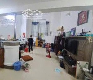 nhà 2 tầng góc 2 mặt tiền ngay khu chợ tân quy