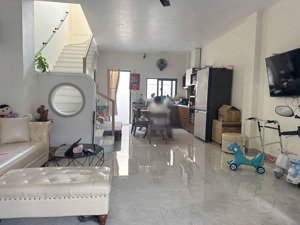 nhà 3 tầng mới xây hẻm xe hơi bình chiểu 52m² gần chợ nông sản giá 5 tỷ