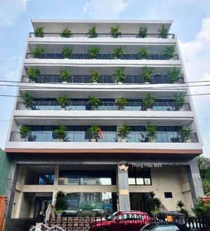 bán toà nhà mt ngay hai bà trưng quận 1. dt 20 x 20m - hầm - 8 tầng - hđt 400 triệu - giá 130 tỷ