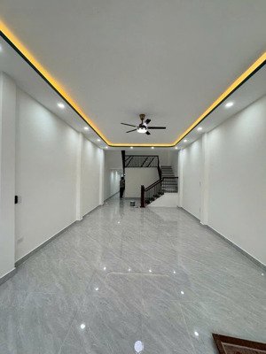 bán nhà 2 tầng mặt tiền phạm hùng,hòa xuân, kinh doanh tốt có dòng tiền lh:0775/115/432