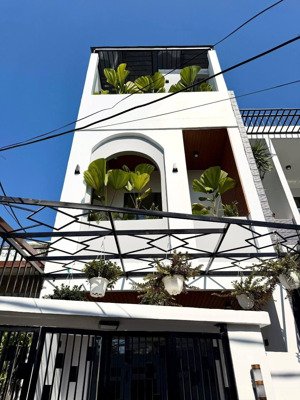 chính chủ bán nhà đẹp 3 tầng 3 mê kiệt oto tải 249/115/ hà huy tập vị trí gần trường học,