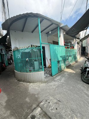 chính chủ cần bánn nhà gác lững đúc 2mk - kiệt 135/4 thái thị bội - sau lưng mặt tiền