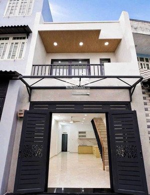 nhà 2 tầng mới đẹp vào ở ngay hẻm xe hơi 4m thông 3pn,3wc diện tích: 4m x 10m = 40m giá 4,9 tỷ