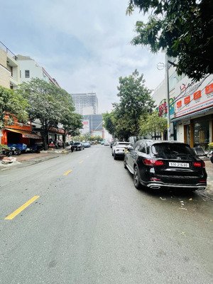 bán biệt thự mini khu tên lửa - cạnh aeon mall - thang máy xịn - 4 tầng - 6x22m - 5pn - kinh doanh