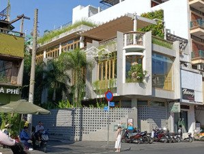 góc 2 mặt tiền hai bà trưng ngay chợ tân định quận 1 - dt: 6x18m - hđt: 157tr - giá 50 tỷ