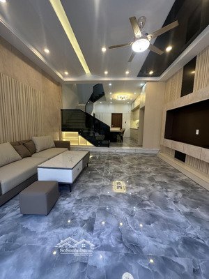 chính chủ bán nhà 2 tầng đường nguyễn cao nối dài , gần chợ hải sản và biển nguyễn tất thành