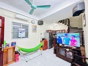 bán nhà phố an dương, 1 nhà ra mặt phố, căn góc, ngõ rộng thoáng sáng, dân xây 32m*6t tặng full nt