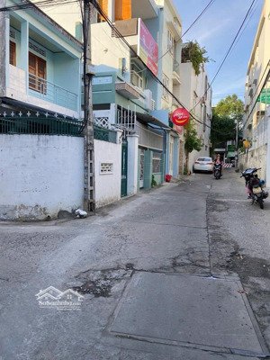 bán đất tặng nhà cấp 4 hẻm ô tô thông lê hồng phong, nam nha trang