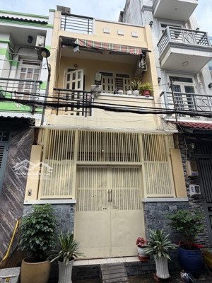 xe hơi 8m thông tứ tung - nhà 2 tầng kiên cố - đất mới - sát mặt tiền - 48m2 - hơn 4tỷ