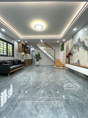 ngang 4,6m x 10m, giáp quận 6 giáp tên lửa, hxh, nhà mới 2 tầng 3 pn, full nội thất. nhỉnh 4t