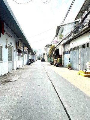 bán nhà mặt tiền đường 8m huỳnh tấn phát q7 - ngang 4.5m - xe tải tránh - dtsd 90m2 - chỉ 8.5 tỷ