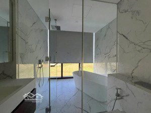 lynn pham/ bán ch 4pn - the galleria residence- trống sẵn, có thể decor theo ý thích ngay