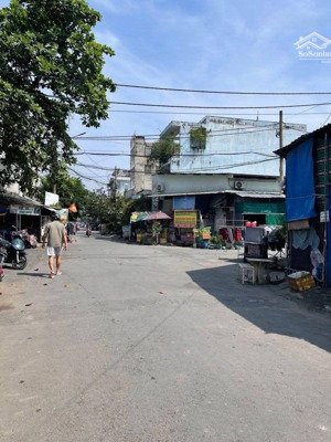 5 tỷ 700 thương lượng, đất thổ cư, mặt tiền, diện tích : 5 x 20 ( 100 m2)