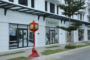 bắt đáy tài sản cuối năm. nhà 5 tầng giá 5 tỷ