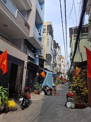 cần bán nhà hẻm,3x12, 2 lầu, nguyễn tiểu la, q 10, giá 6.9 tỷ