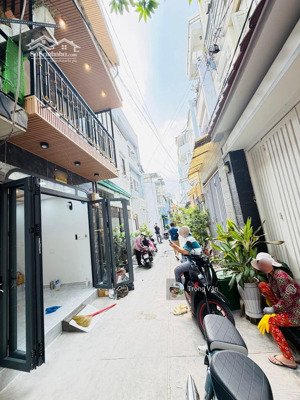 1 căn duy nhất - 2 tỷ 880 - hẻm lớn tô hiến thành - nhà mới ở ngay - 3 tầng 2pn