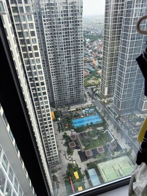 cần bán gấp giá cực rẻ căn 2pn + số 3423 , ttòa masteri a, dt 63,72 m2, giá 6.5tỷ thu về, full nội