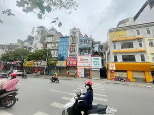 bán nhà mặt phố nguyễn phong sắc, 55 m2, 6 tầng, vỉa hè 3m, dân xây kiên cố, kd đỉnh cao, 41 tỷ