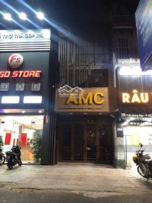 duy nhất trung tâm ,mặt tiền 296bis trần hưng đạo p cầu ông lãnh ,dt:4.2x20-2 tầng giá 42 tỷ