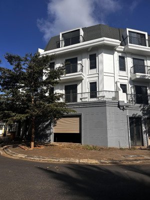 nhà phố eco city premia 6x20, hướng đông nam. đối diện công viên, giá 7,5 tỷ