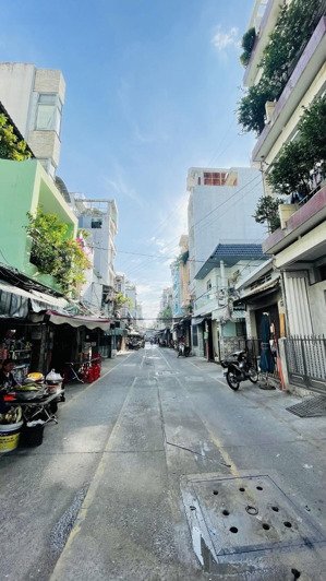 bán nhà hẻm xe tải nguyễn thiện thuật q.3, 5 tầng, đã hoàn công, chỉ 8.x tỷ