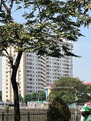 chung cư miếu nổi 60m2 - 2 phòng ngủ lớn - chỉ 3tỷ490