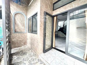 nhà đẹp ở ngay gần mặt tiền âu cơ chỉ 4.79 tỷ