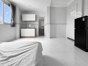 phòng đẹp sạch sẽ mới xây lý thường kiệt giao lữ gia chỉ 4 triệu