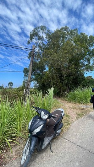 đất view kênh - 2 mặt tiền đường gần chợ, gần trường giá : 530 triệu / 1,000m2