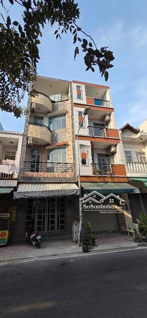 nhà đẹp 3 tầng sát tân phú ngang lớn 5m nở hậu đường 6m thông nhik 5 tỷ