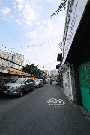 hẻm oto ngay hàng xanh 60m2 ngang 5m | 4 tầng doanh thu ~400tr/năm.