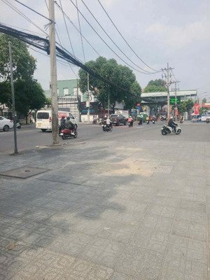 hẻm gần mặt tiền quang trung gần co.op mart & bv đa khoa nhà đẹp cn 80m giá 6.25 tỷ