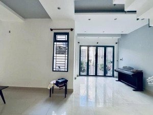 hiếm-chỉ 9.xty-ngay khu vip đặng văn ngữ,hoàng diệu phú nhuận-50m2 sát mặt tiền